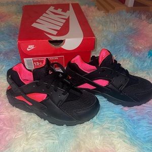 NIKE AIR HUARACHE RUN GS KIDS BLACK ANTHRACITE SOLAR RED PINK